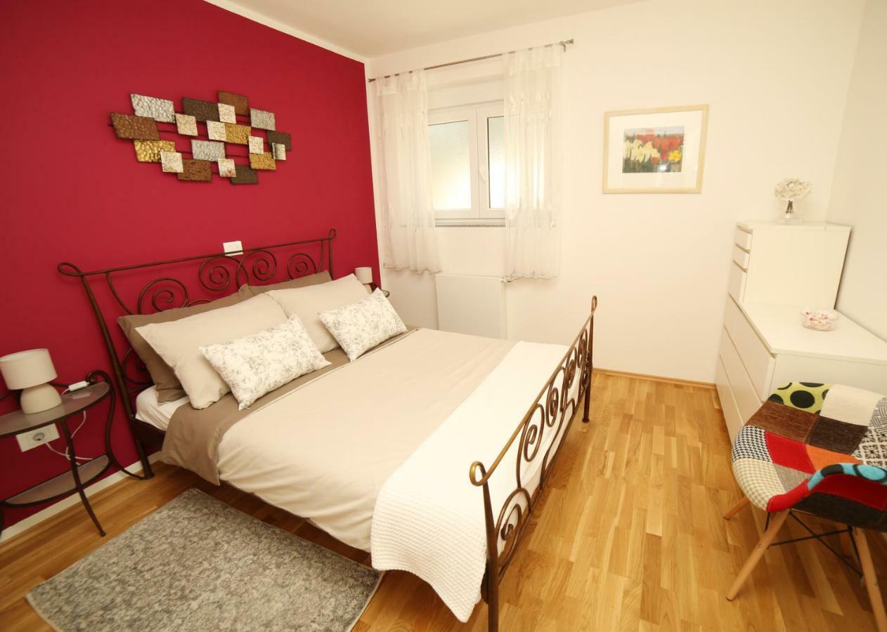 Apartman Nebo Пула Екстериор снимка