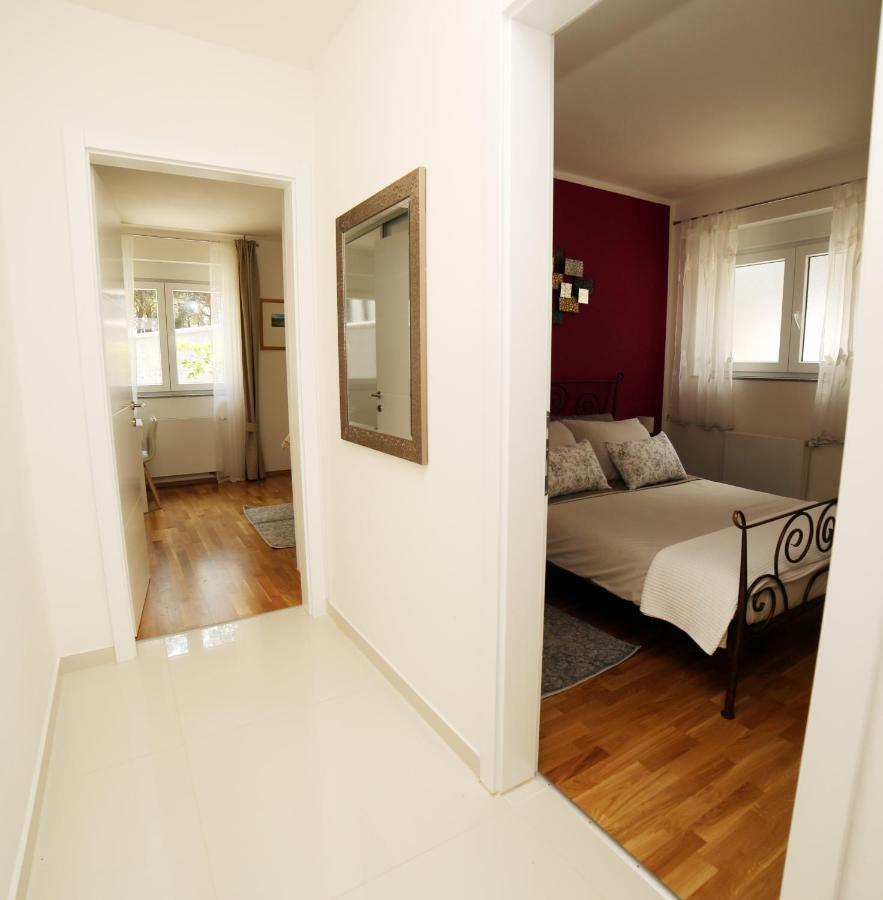 Apartman Nebo Пула Екстериор снимка