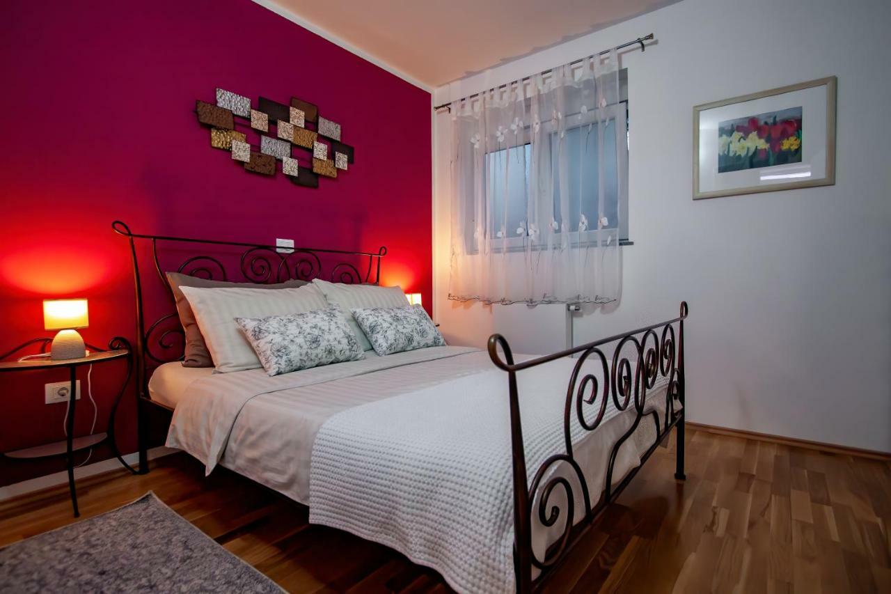 Apartman Nebo Пула Екстериор снимка