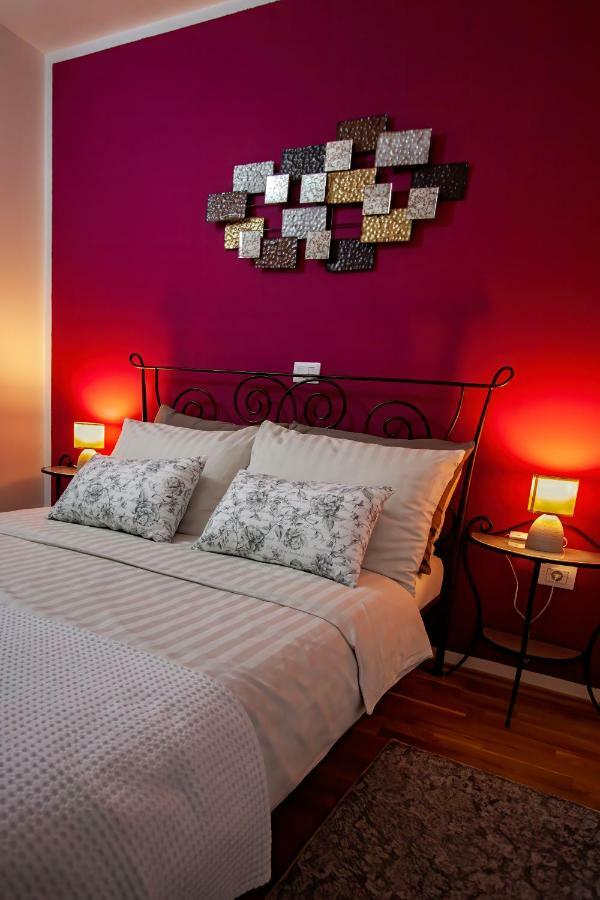 Apartman Nebo Пула Екстериор снимка