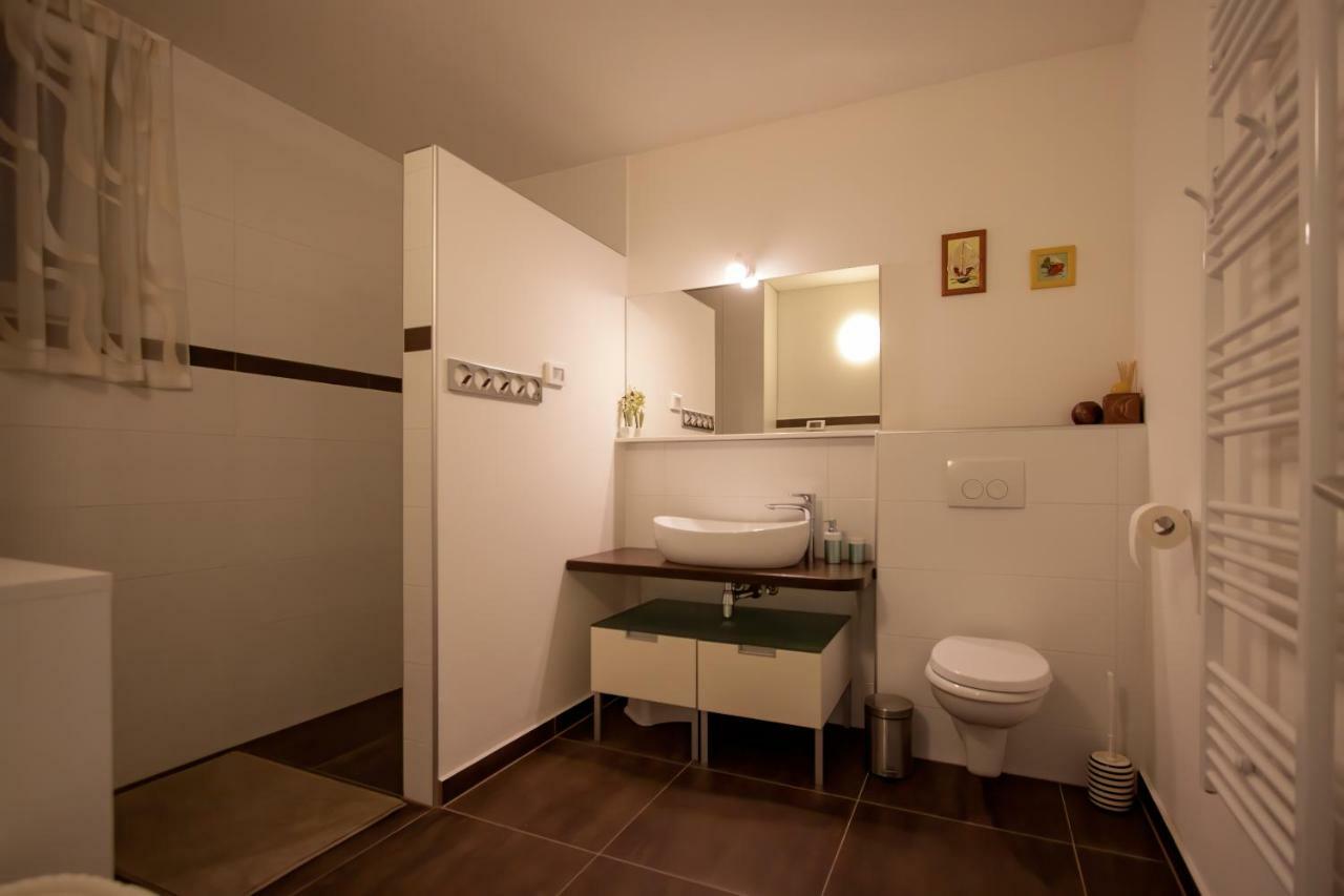 Apartman Nebo Пула Екстериор снимка